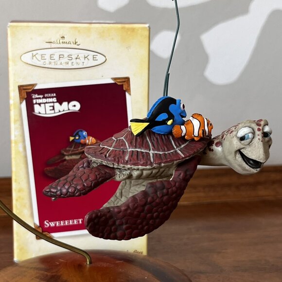 Hallmark Keepsake Ornament Finding Nemo "Sweeeeet Friendship" Disney Pixar 2005 - Picture 1 of 14